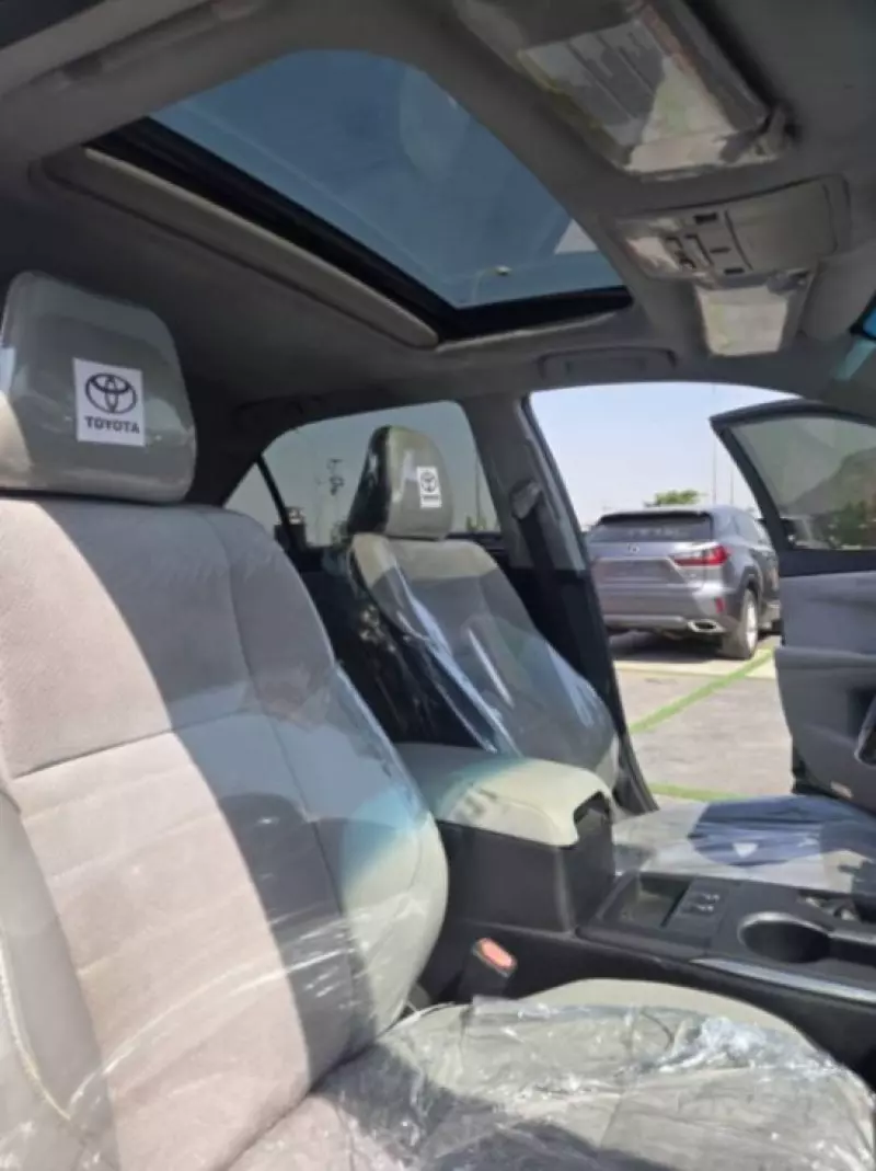 Toyota Camry   - 2016