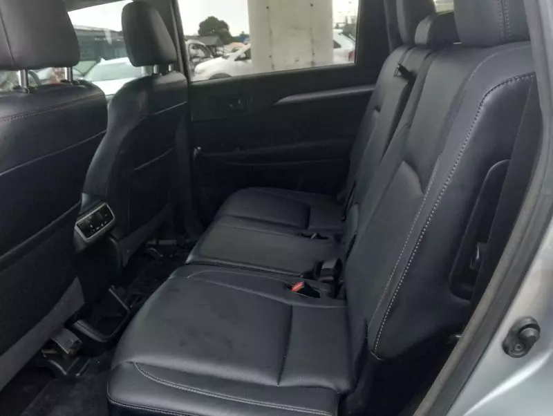 Toyota Highlander   - 2015