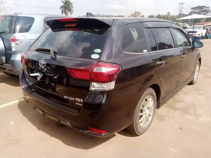 Toyota Fielder hybrid    - 2016