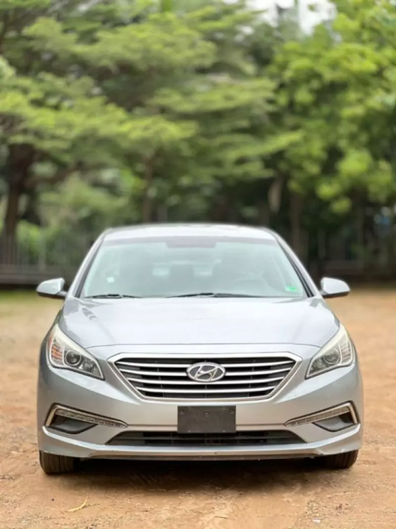 Hyundai Sonata   - 2015