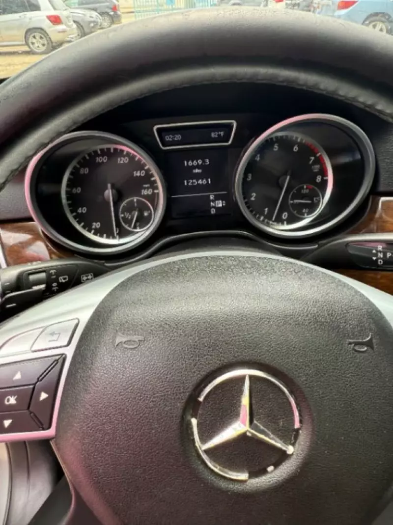 Mercedes-Benz ML 350   - 2012