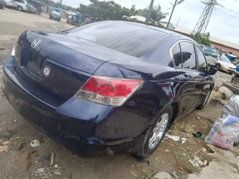 Honda Accord   - 2009