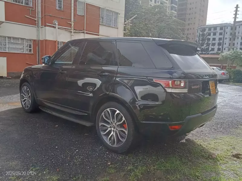 Land Rover Range Rover Sport   - 2015