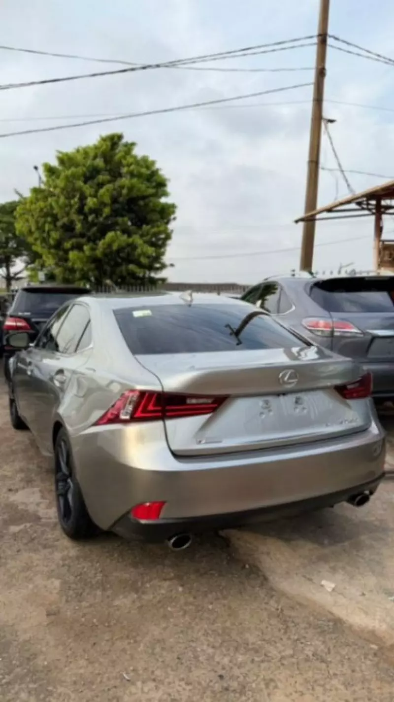 Lexus IS 250