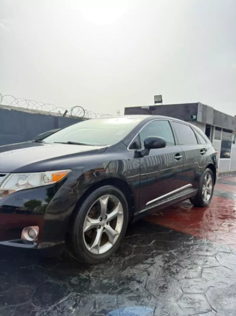 Toyota Venza   - 2010