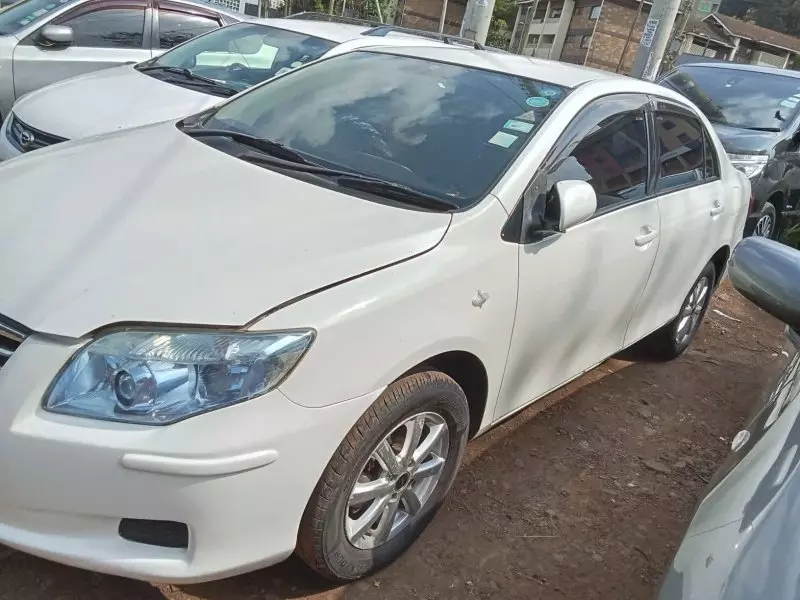 Toyota Axio    - 2011