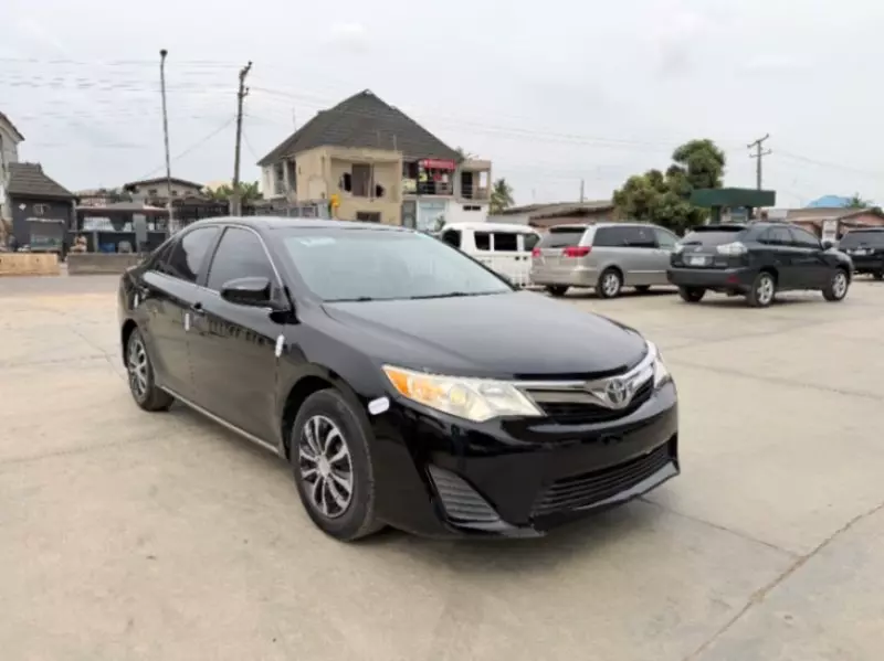 Toyota Camry   - 2012