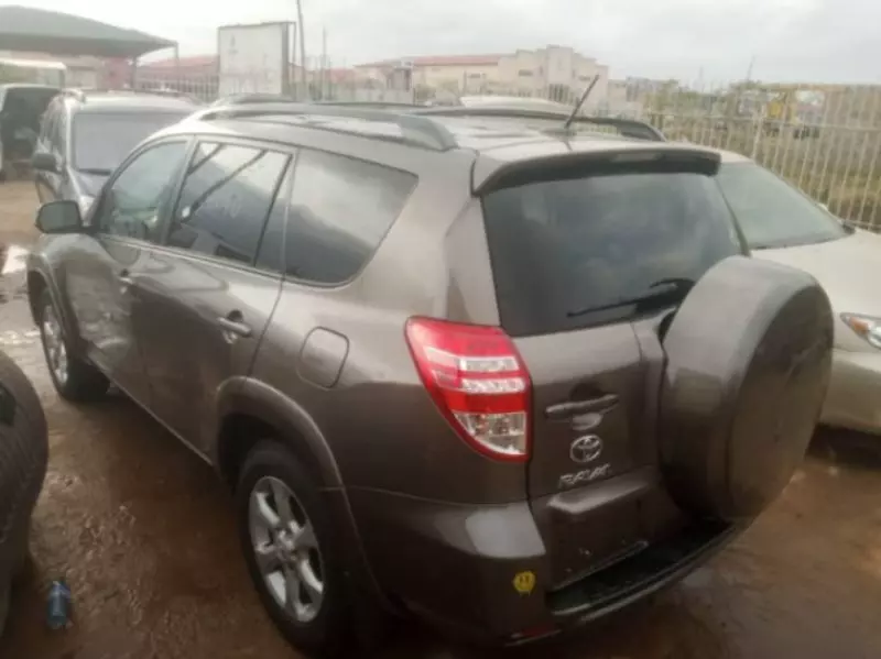 Toyota Rav4   - 2011