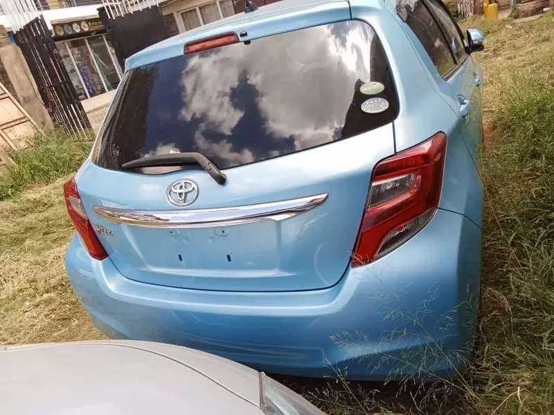 Toyota Vitz   - 2016