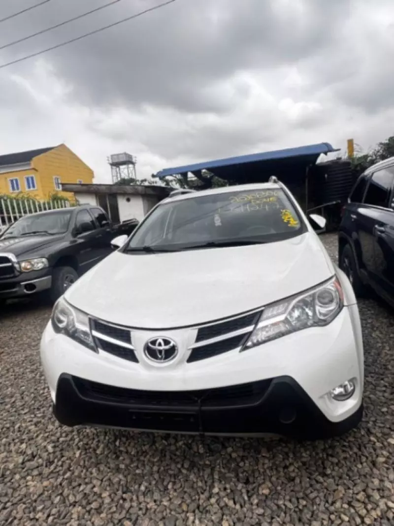 Toyota RAV 4   - 2014
