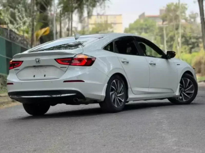 Honda Insight   - 2019