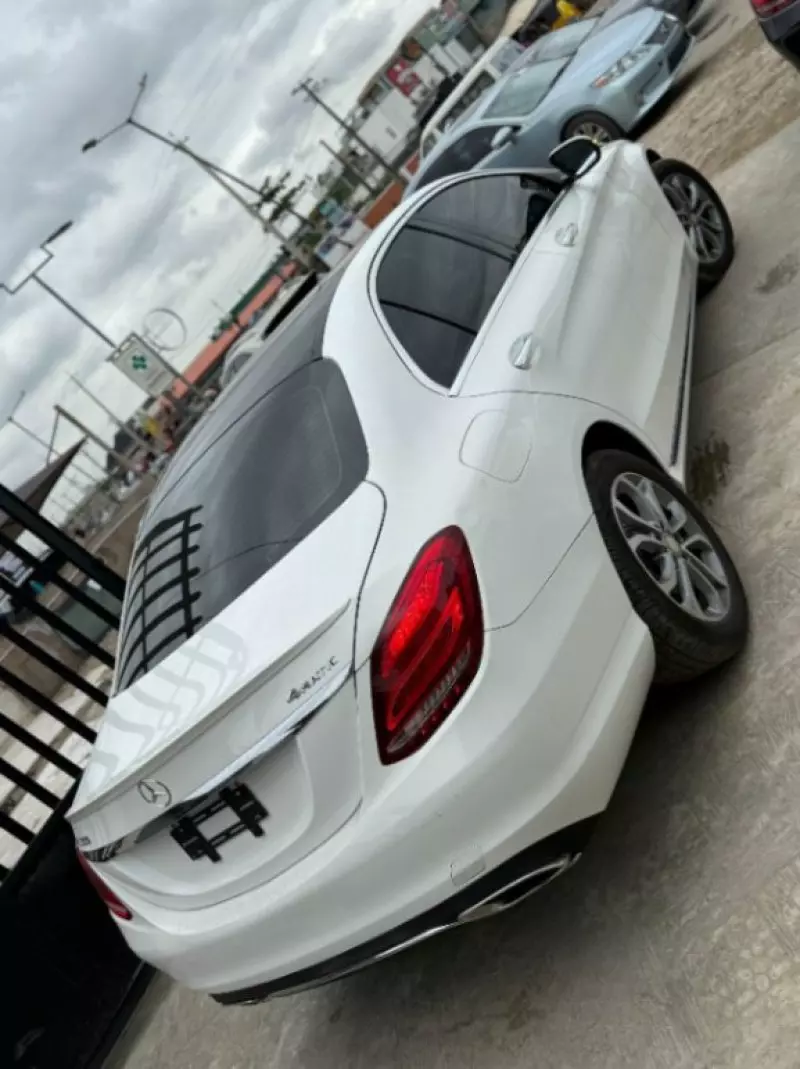 Mercedes-Benz C 300   - 2016