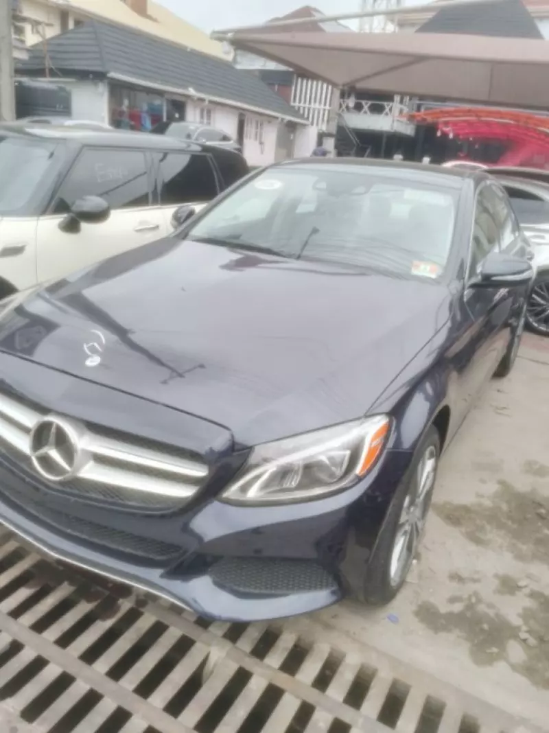 Mercedes-Benz C 300   - 2016