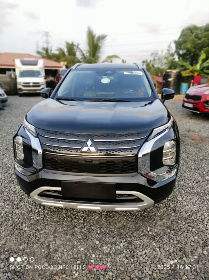 Mitsubishi OUTLANDER   - 2022