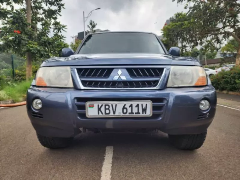 Mitsubishi Pajero   - 2006