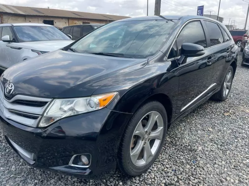 Toyota Venza   - 2013