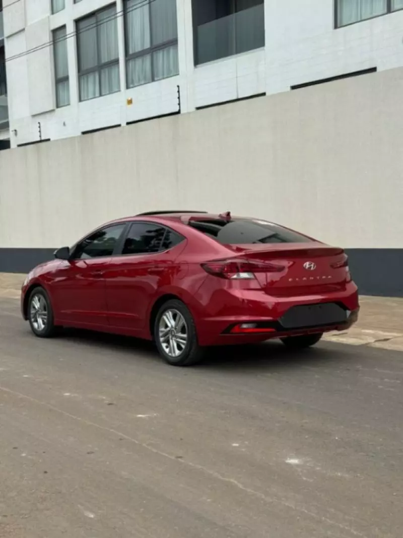 Hyundai Elantra - 2020