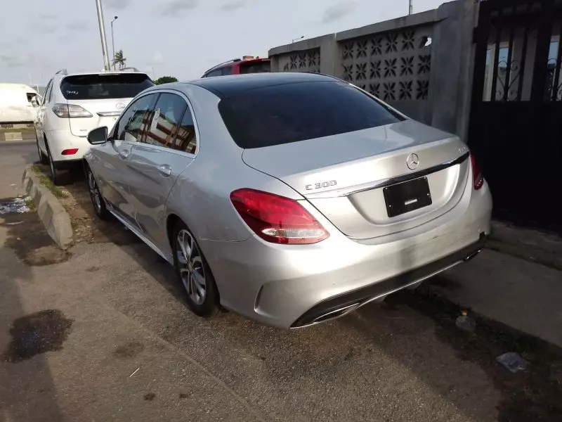 Mercedes-Benz C 300   - 2015