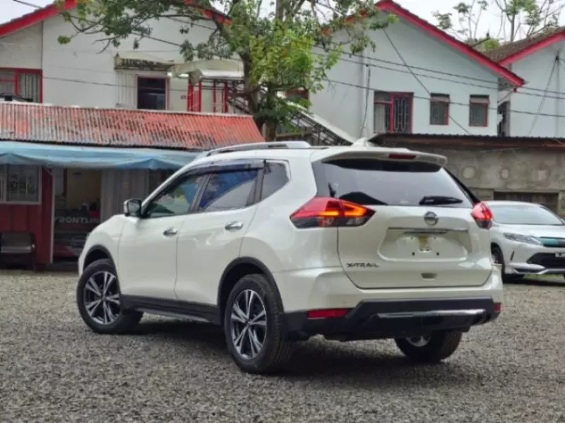 Nissan X-Trail   - 2018