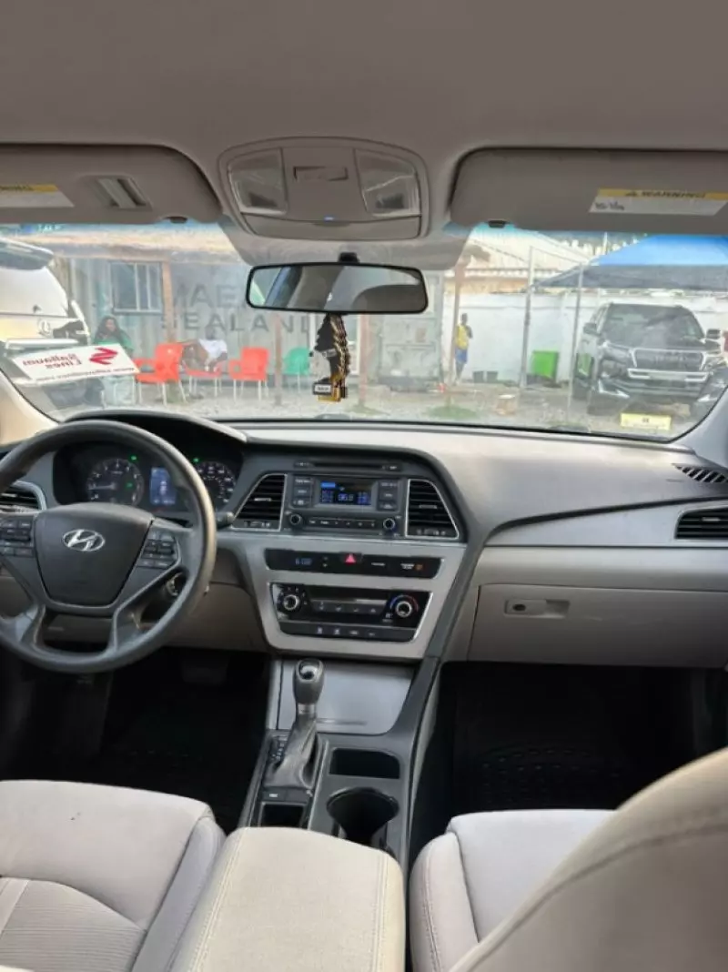 Hyundai Sonata   - 2015