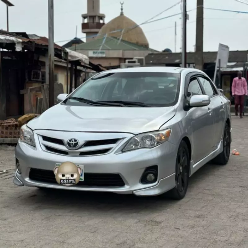 Toyota Corolla   - 2013