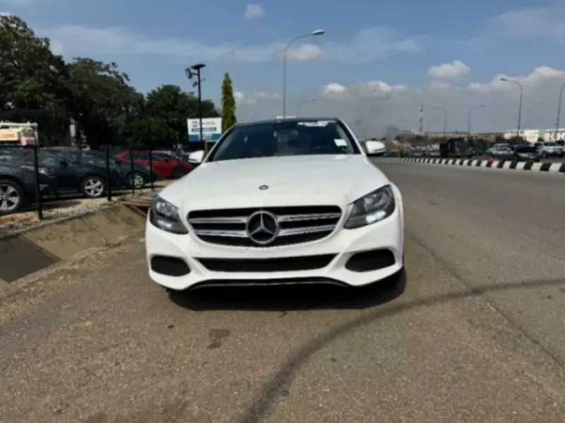 Mercedes-Benz C 300   - 2016
