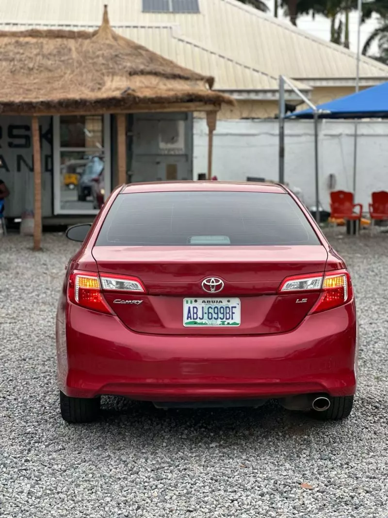 Toyota Camry   - 2012
