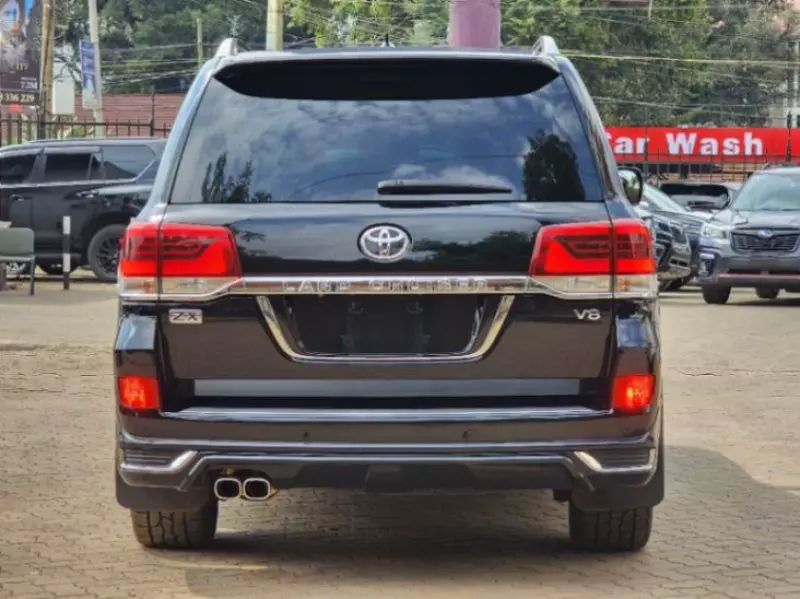 Toyota Land Cruiser   - 2017