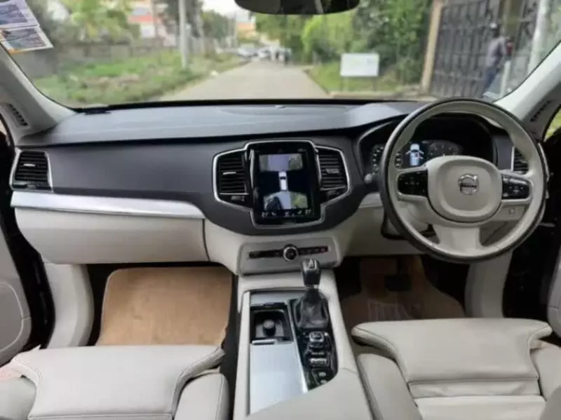 Volvo XC90   - 2018