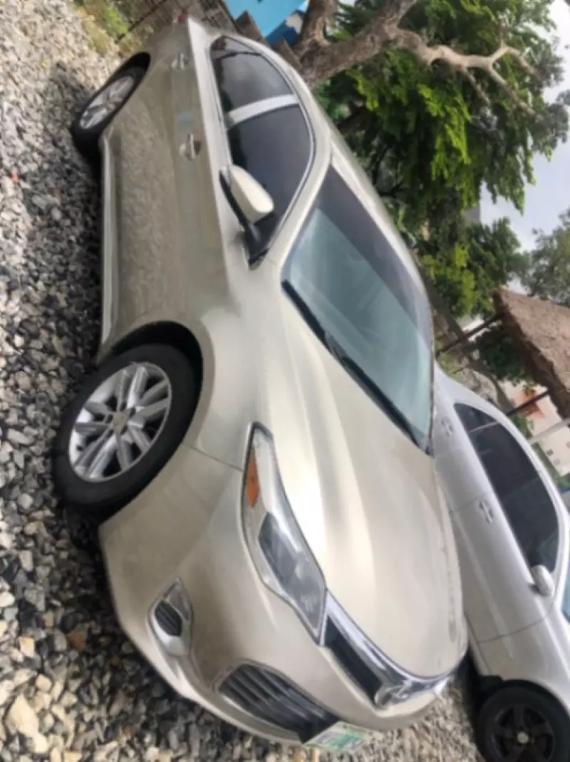 Toyota Avalon   - 2013