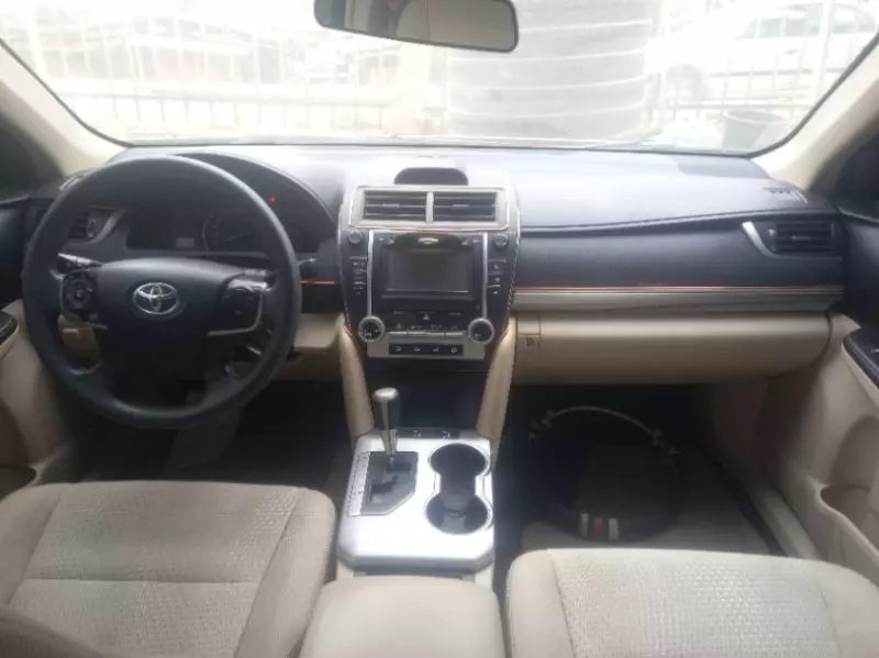 Toyota Camry   - 2014