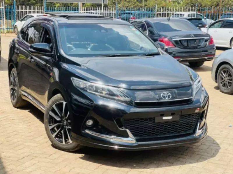 Toyota Harrier   - 2018