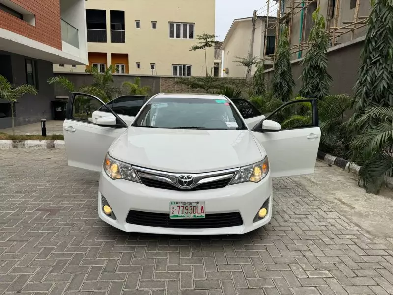Toyota Camry   - 2014