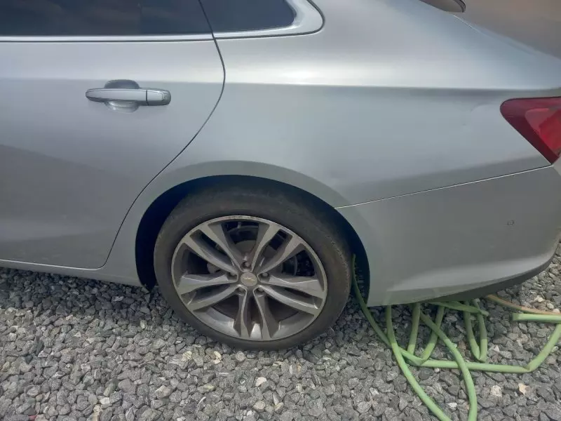 Chevrolet Malibu   - 2019