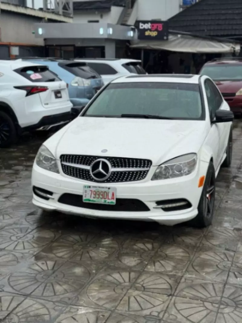 Mercedes-Benz C 300   - 2010