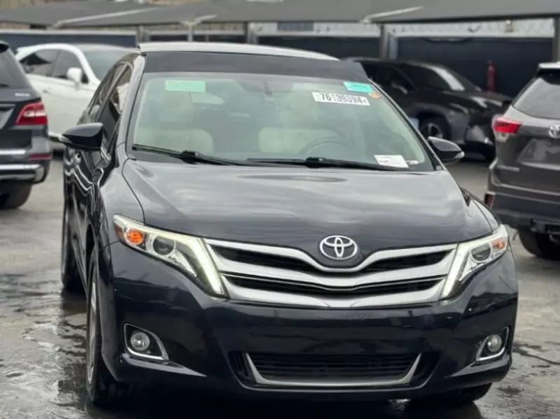 Toyota Venza   - 2013