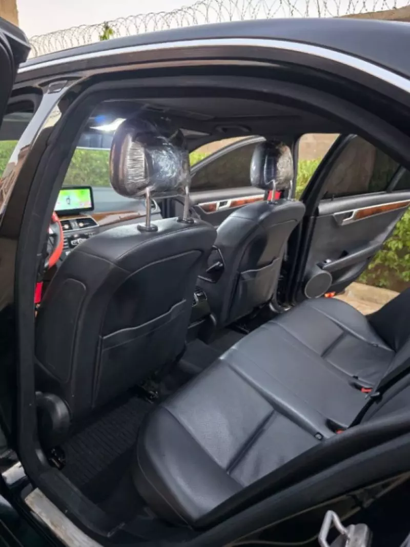 Mercedes-Benz C 300 - 2013