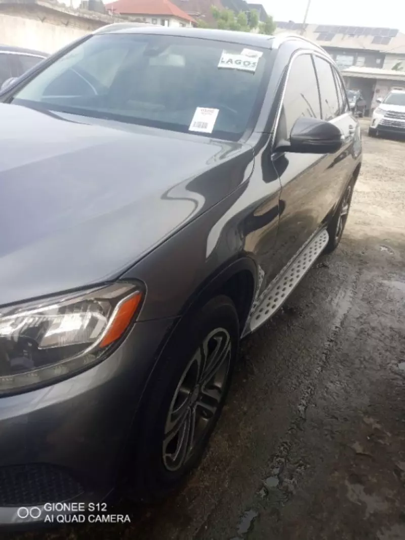 Mercedes-Benz GLC 300   - 2016