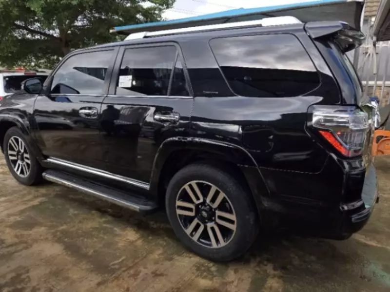 Toyota 4Runner   - 2016