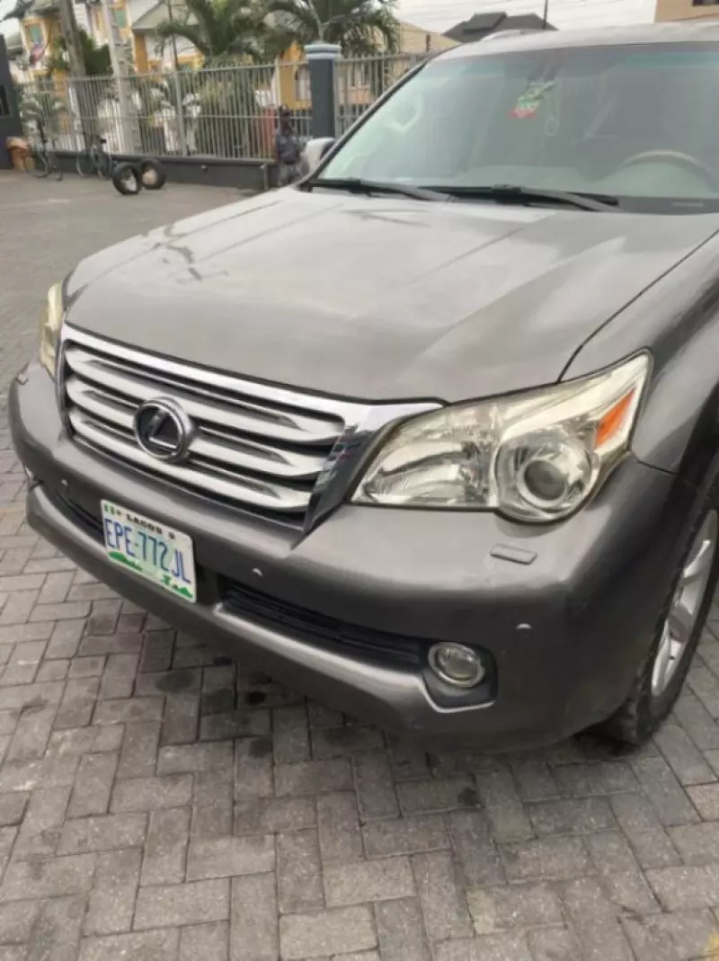 Lexus GX 460   - 2010