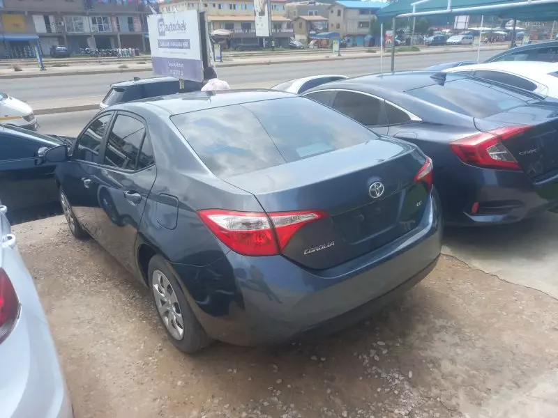 Toyota Corolla   - 2016