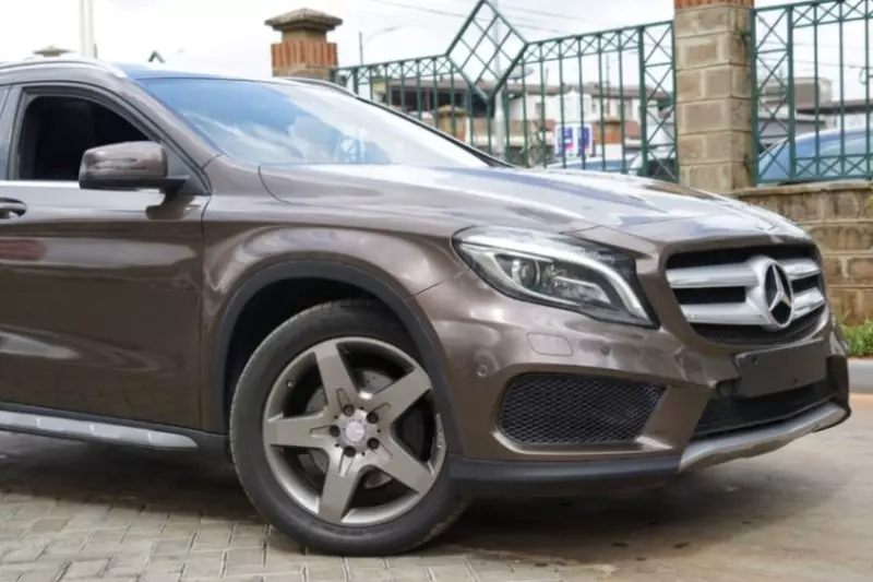 Mercedes-Benz 220   - 2014