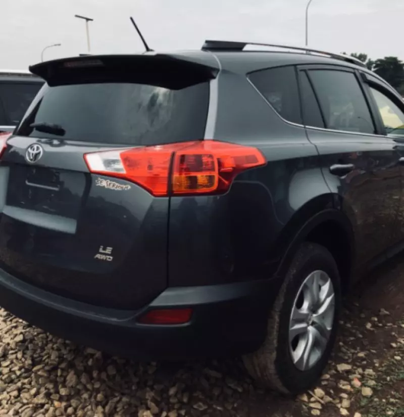 Toyota RAV4   - 2015