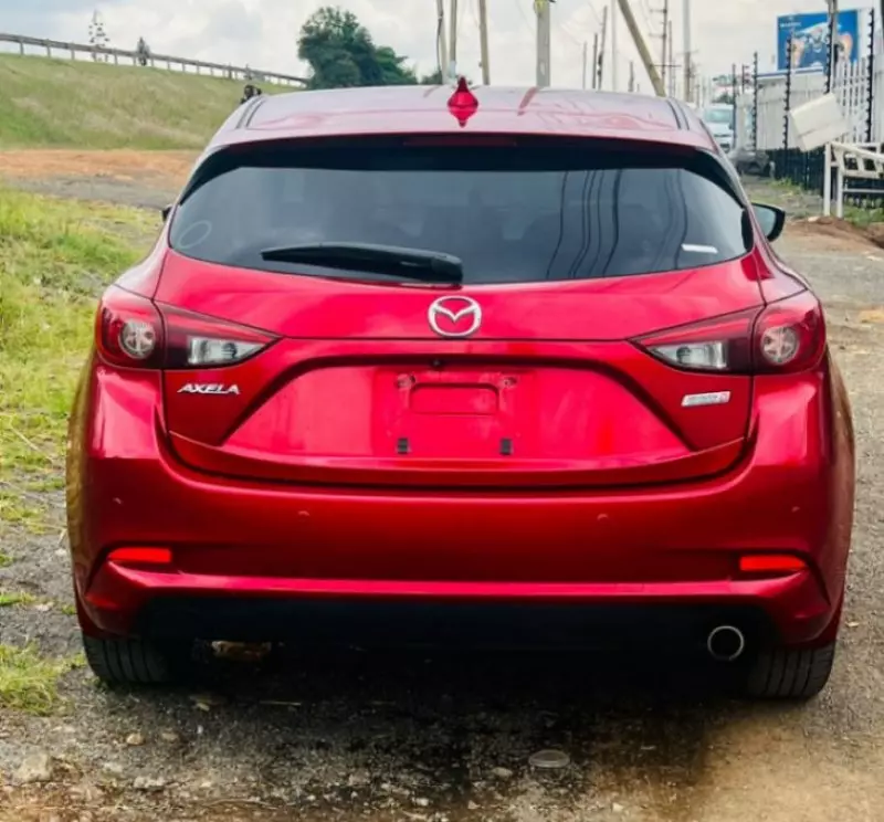 Mazda Axela    - 2018