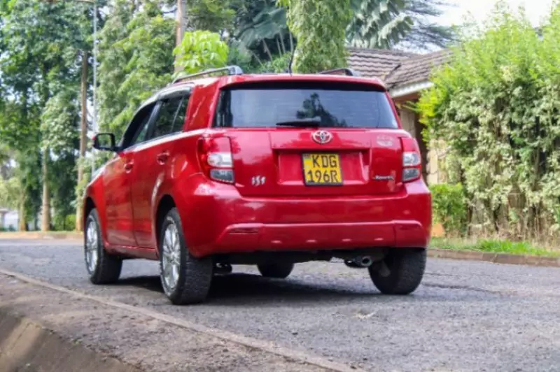 Toyota Ist    - 2014