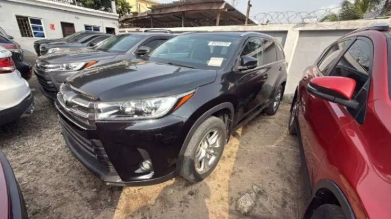 Toyota Highlander   - 2015