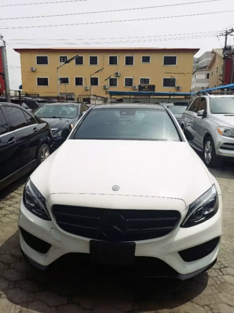 Mercedes-Benz C 300   - 2015