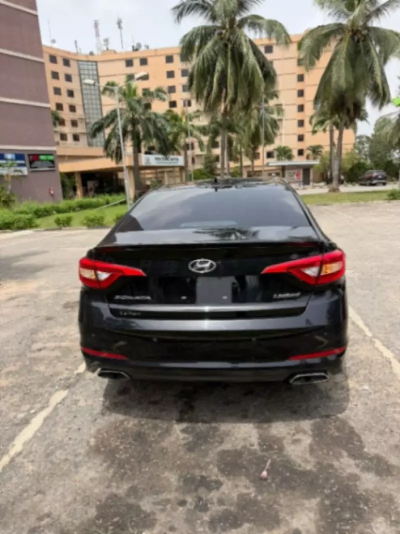 Hyundai Sonata - 2015