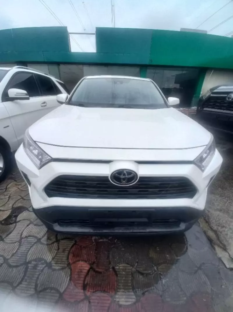 Toyota RAV4   - 2020