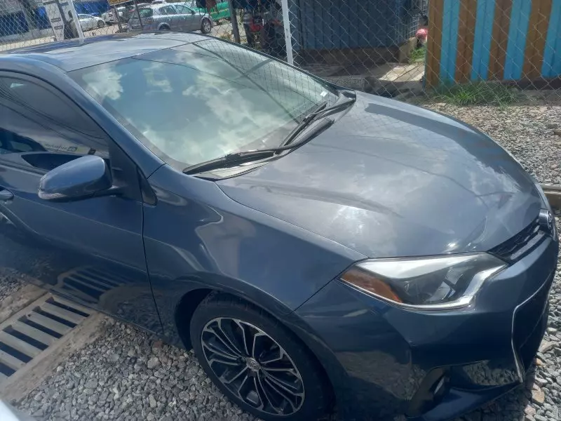 Toyota Corolla   - 2016